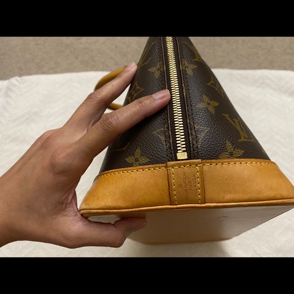 LV Monogram - Alma - Picture 7 of 10